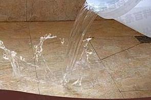 鄂托克前漏水维修 免砸砖防水材料该如何施工